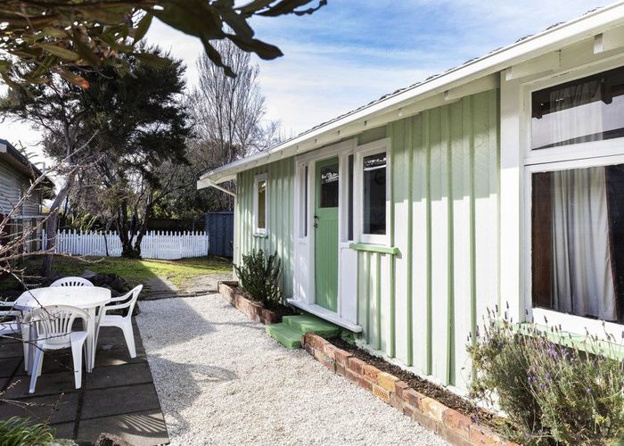  at 35 Colenso Street, Sumner, Christchurch City, Canterbury