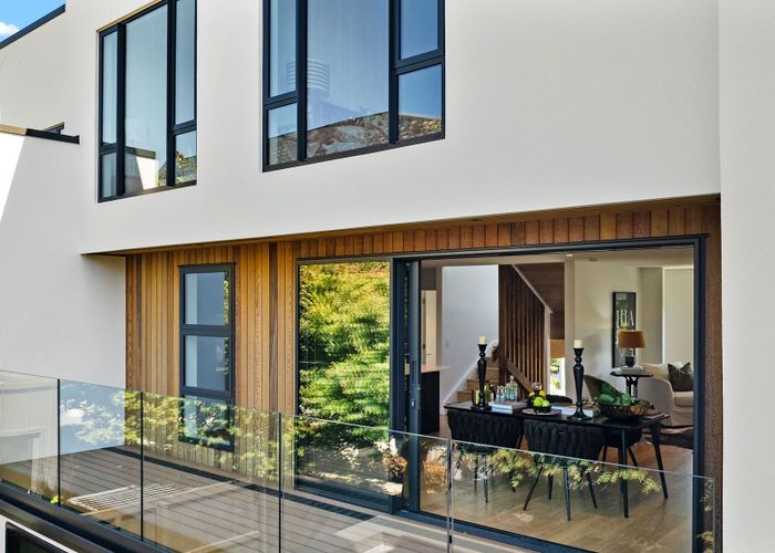  at 2/11 Carlton Mill Road, Merivale, Christchurch City, Canterbury