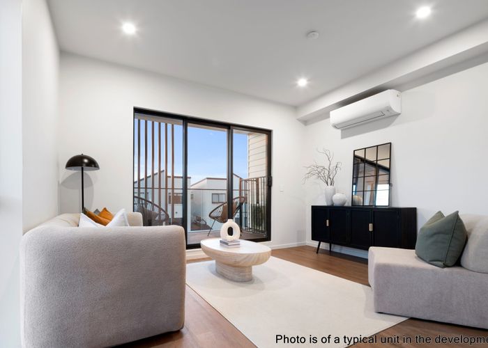  at 8 Pilot Drive, Hobsonville, Waitakere City, Auckland