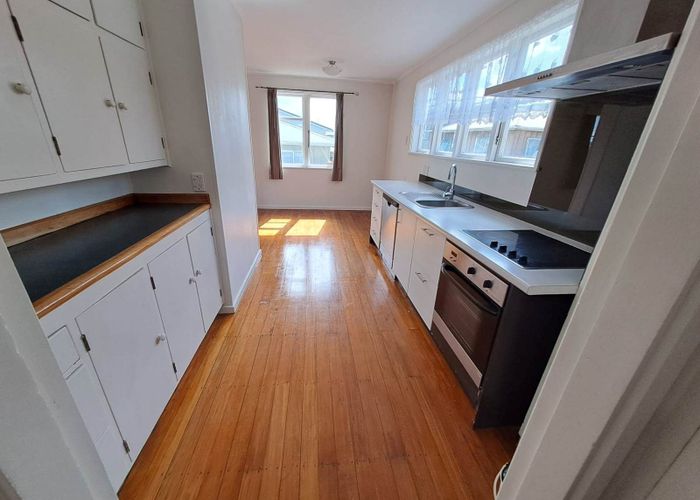  at 49 Pilkington Road, Panmure, Auckland