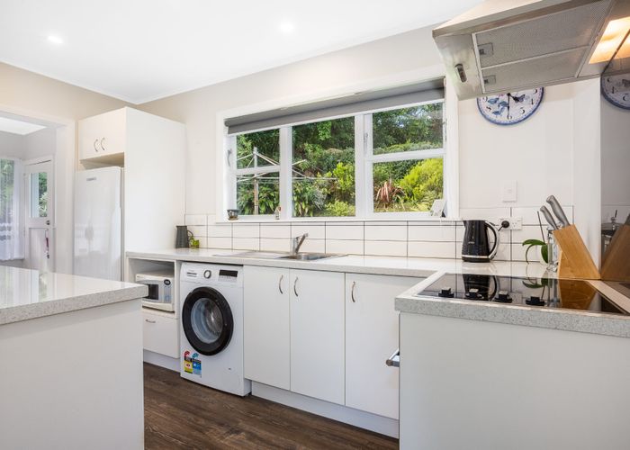  at 3 Blue Mountains Road, Pinehaven, Upper Hutt