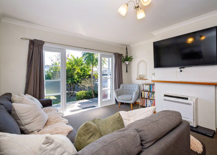  at 6 Lee Road, Taradale, Napier