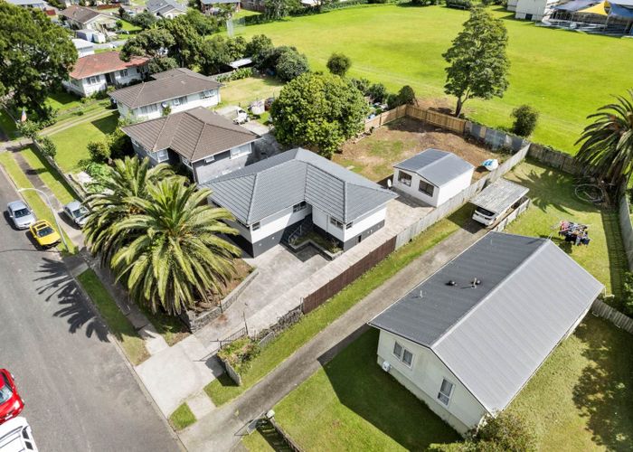  at 12 Penderford Place, Mangere East, Auckland