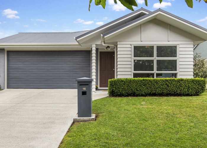  at 16 Poaka Avenue, Takanini, Auckland