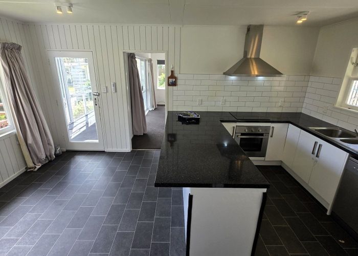  at 470E Stokes Valley Road, Stokes Valley, Lower Hutt, Wellington