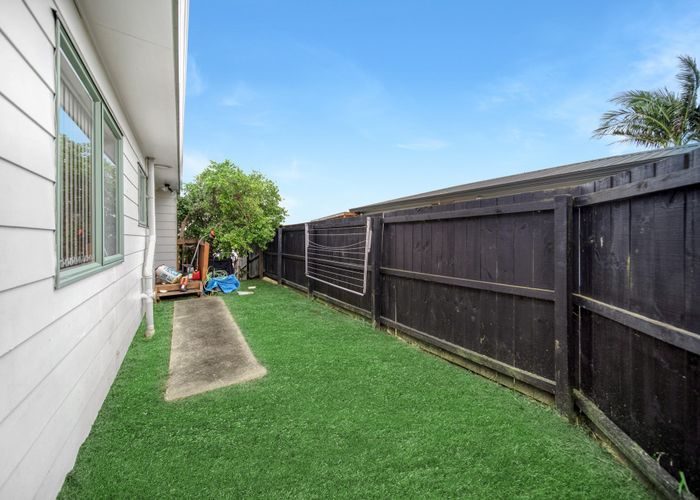  at 1/43 Templeton Place, Clendon Park, Manukau