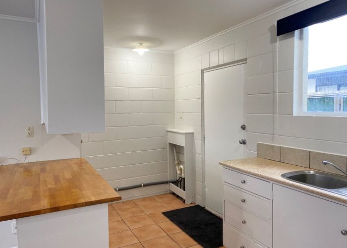  at 4/21 Olliviers Road, Phillipstown, Christchurch