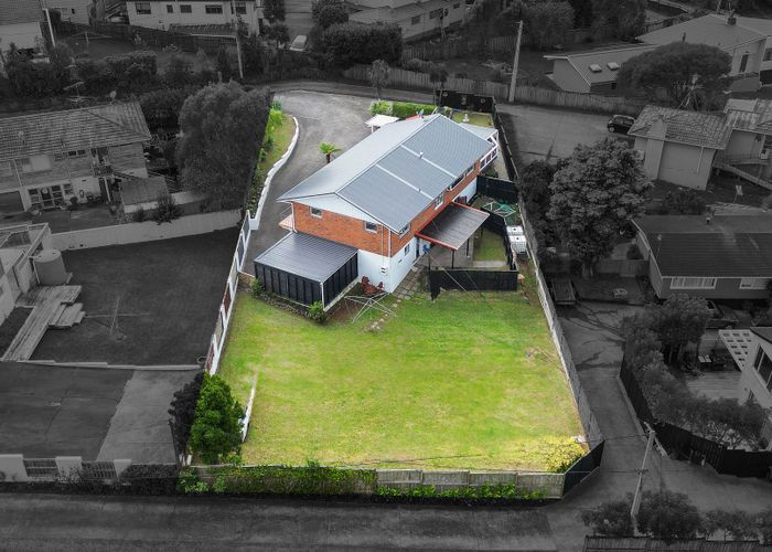  at 19 Merchant Avenue, Te Atatu South, Waitakere City, Auckland
