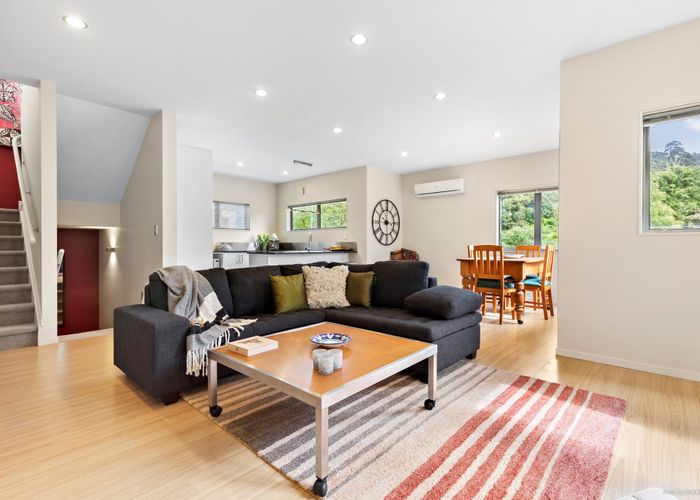  at 90 Kaipatiki Road, Glenfield, North Shore City, Auckland