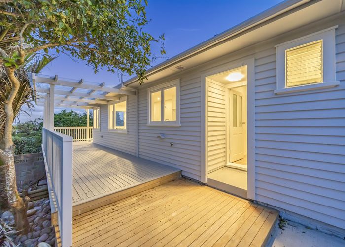  at 255 Glenfield Road, Hillcrest, North Shore City, Auckland