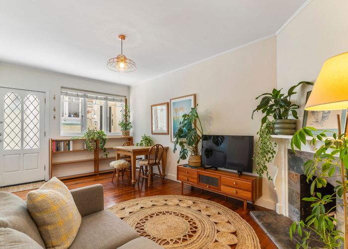  at 2/5 Sarawia Street, Newmarket, Auckland