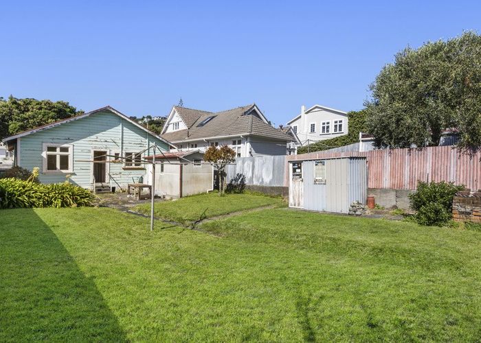  at 32 The Parade, Island Bay, Wellington, Wellington