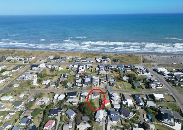  at 13 Nelson Street, Foxton Beach, Horowhenua, Manawatu / Whanganui