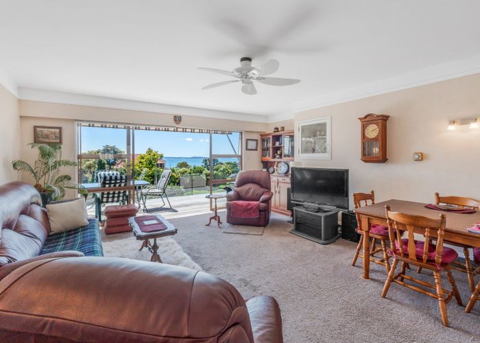  at 4 Evelyn Road, Cockle Bay, Auckland