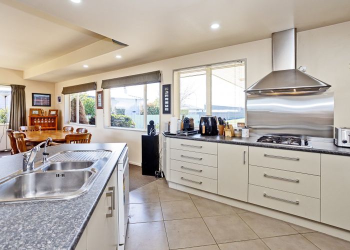  at 202 Paterson Street, Grasmere, Invercargill