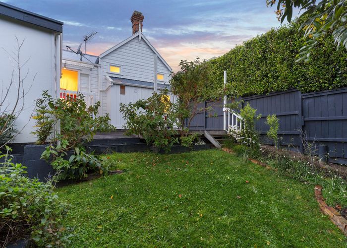  at 18 Sentinel Road, Herne Bay, Auckland