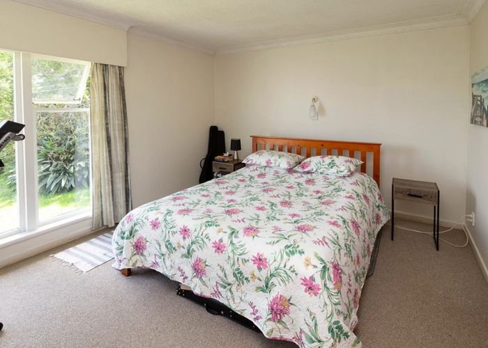  at 8 Pukerangi Crescent, Ellerslie, Auckland