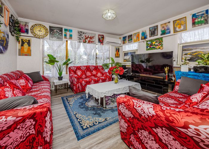  at 42 Landscape Road, Papatoetoe, Manukau City, Auckland