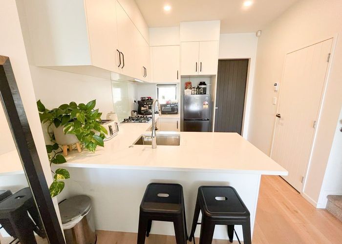  at 4/60 Highland Park Drive, Highland Park, Auckland