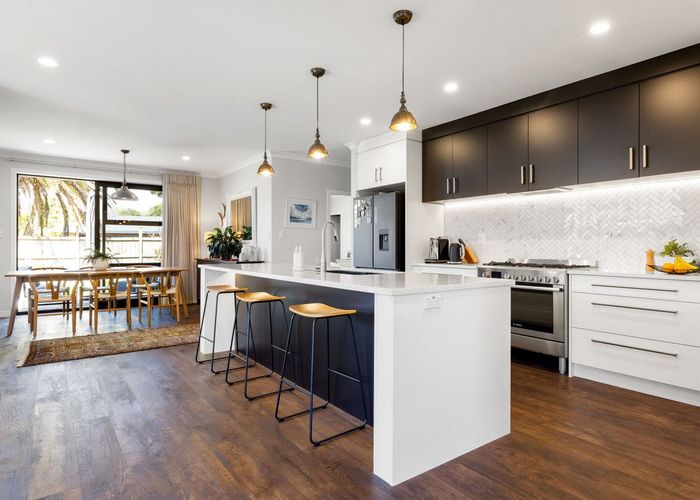  at 14 Bronte Place, Leamington, Cambridge