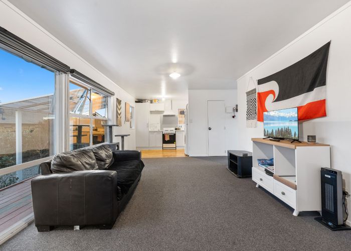  at 6/221 Buckland Road, Mangere East, Auckland
