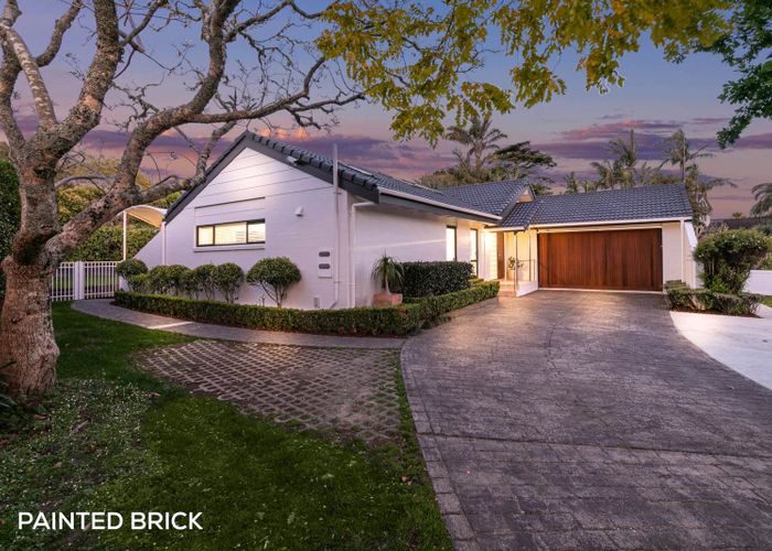  at 18 Waipuia Place, Greenhithe, Auckland