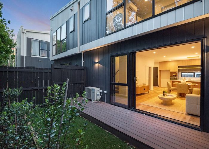  at 16-18 Handley Avenue, Narrow Neck, North Shore City, Auckland