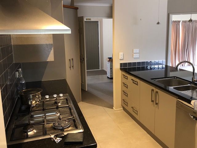  at 28 Salford Crescent, Flat Bush, Auckland