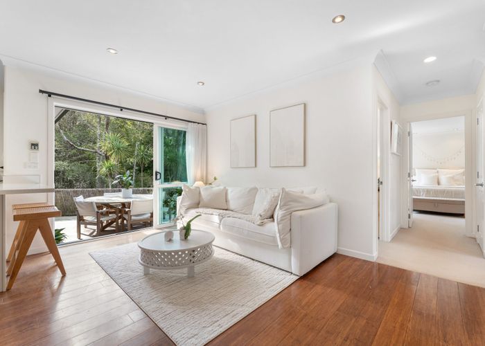  at 16 Kunzea Place, Greenhithe, Auckland