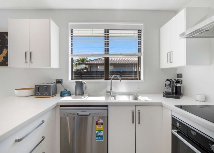  at 2/96 Palmers Road, New Brighton, Christchurch