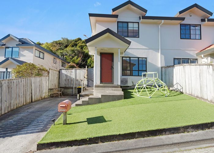  at 77 Woodhouse Avenue, Karori, Wellington