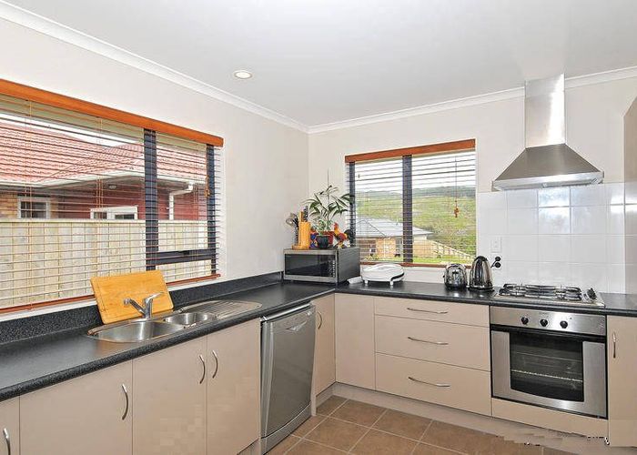  at 12 Mcewen Crescent, Riverstone Terraces, Upper Hutt