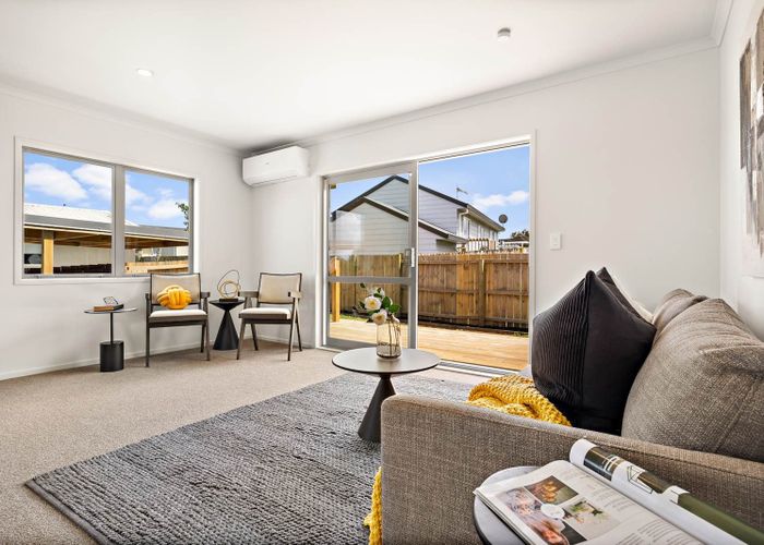  at 2/43 Trimdon Street, Randwick Park, Manukau City, Auckland