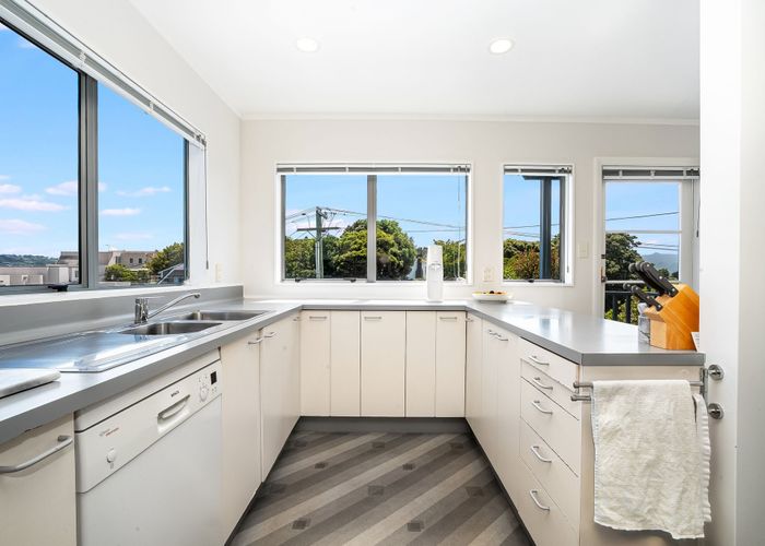  at 76 Bayview Road, Paremata, Porirua, Wellington