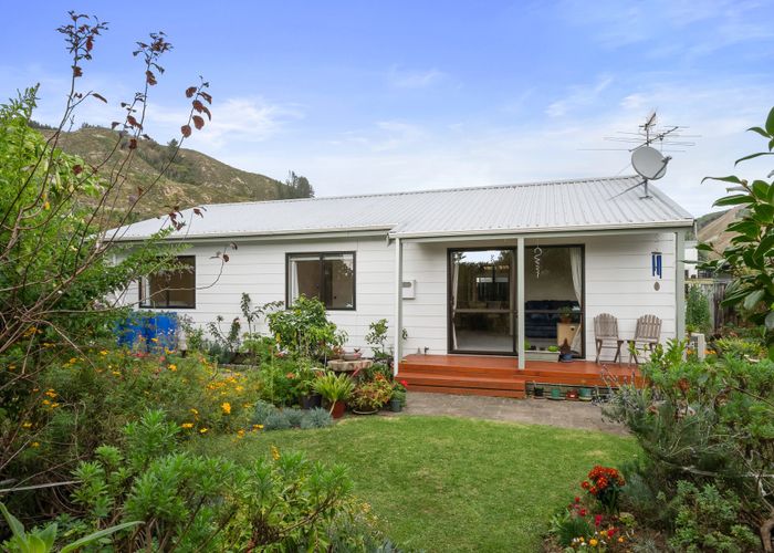  at 76 Elizabeth Street, Waikanae, Waikanae