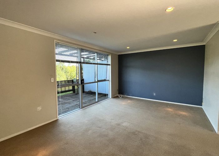  at 9M Clearwater Cove, West Harbour, Waitakere City, Auckland