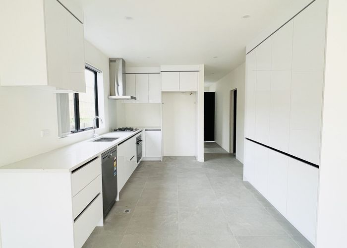  at 79a Carlisle Road, Torbay, North Shore City, Auckland