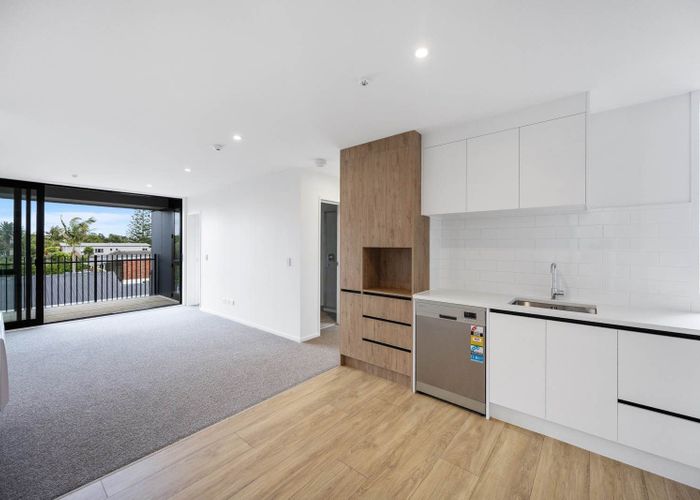  at 6/16 Treasure Lane, Te Atatu South, Waitakere City, Auckland