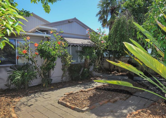  at 706 Whitehead Road, Saint Leonards, Hastings