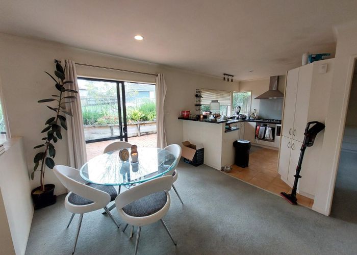  at 10 Pukatea Avenue, Albany, North Shore City, Auckland