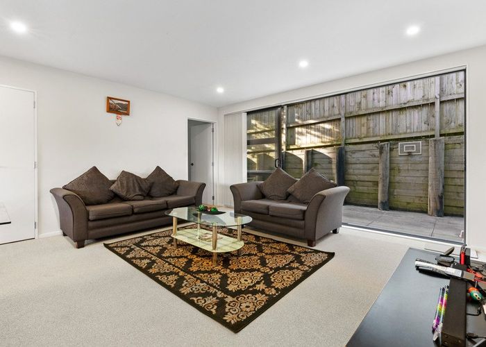  at 5/15 Wyllie Road, Papatoetoe, Auckland