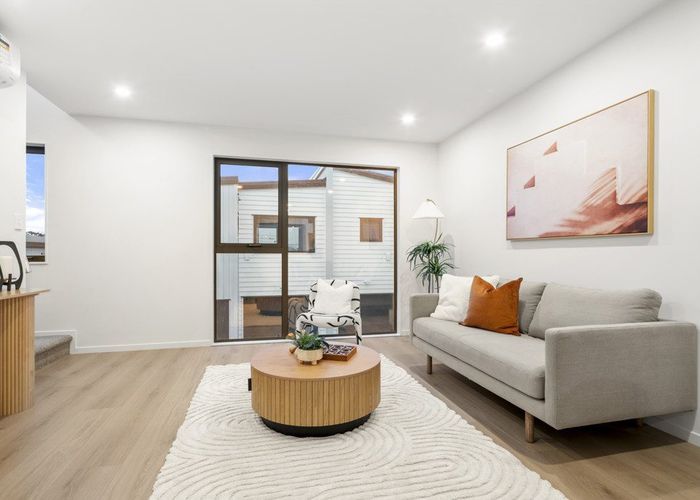  at 3/1088 Beach Road, Torbay, North Shore City, Auckland
