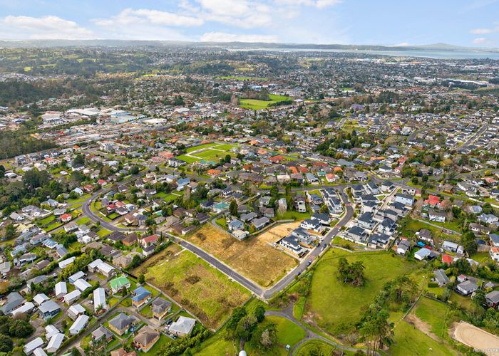  at 4 Monte Cristal Avenue, Swanson, Waitakere City, Auckland