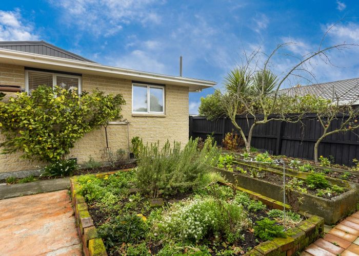  at 2/177a Grimseys Road , Redwood, Christchurch City, Canterbury