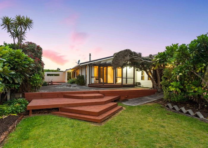  at 10 Jane Street, Waikanae Beach, Kapiti Coast, Wellington