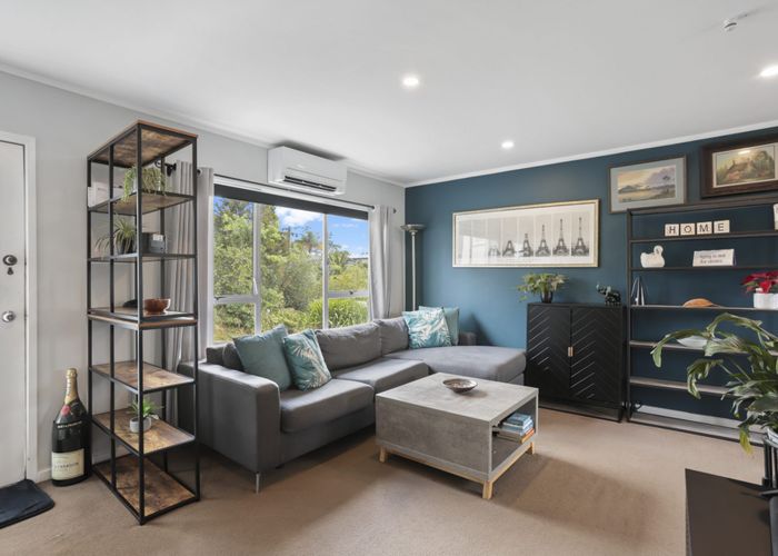  at 2/22C Evans Road, Glen Eden, Auckland