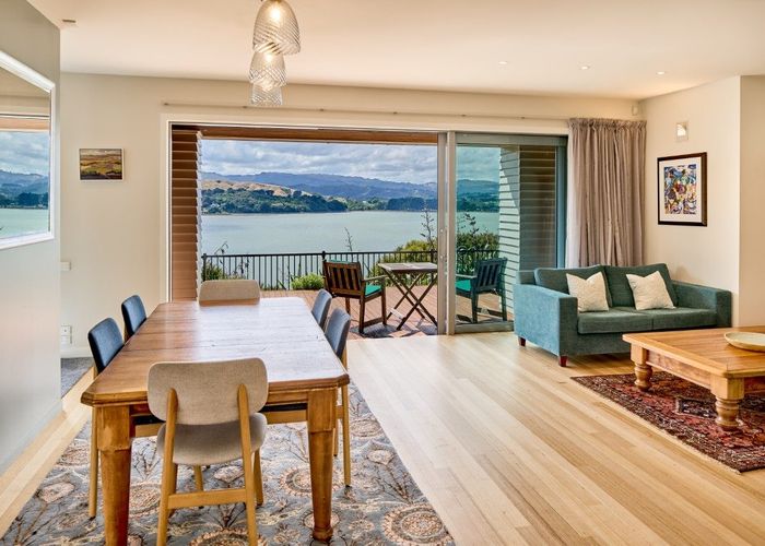  at 31 Pendennis Point, Camborne, Porirua, Wellington