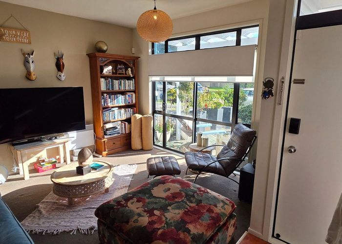  at 11/2 Armoy Drive, East Tamaki, Manukau City, Auckland