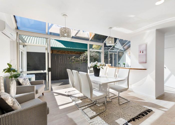  at 2/72 Prospect Terrace, Mount Eden, Auckland