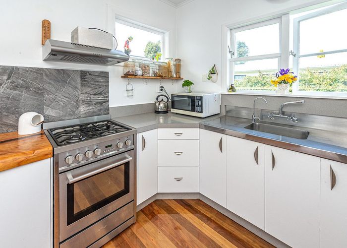  at 2 Hodge Place, Aramoho, Whanganui